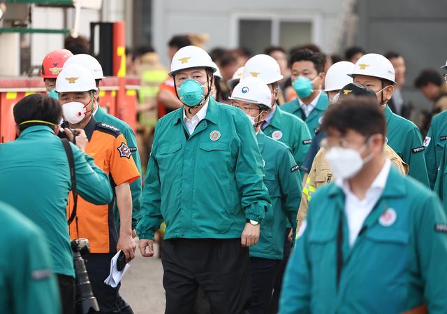 韩国电池厂火灾致22人遇难，其中19人为中国公民